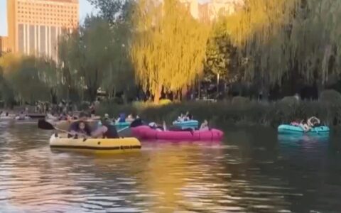 泛舟、游泳、赏夕阳 北京亮马河亲水运动“圈粉”无数